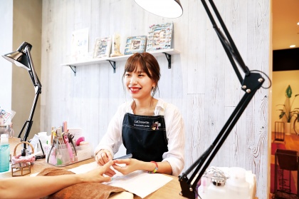 お客様に喜びと感動を与えられるネイリストを末永く続けたい！