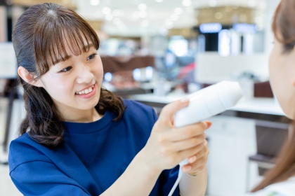 メイクやスキンケアで
美しくなる喜びを
お客さまに届けたい