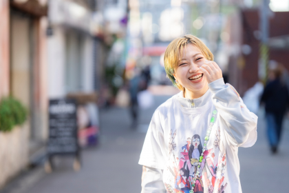 一人ひとりの魅力を引き出す
ヘアメイクの力で
たくさんの人を笑顔にしたい