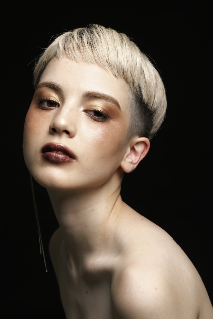 「Head in the clouds」