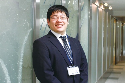 的確な電話案内で受付件数、社内トップをめざします！