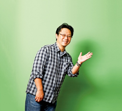 学生と一緒にその場でライブコーディングします。絶対にその方が楽しんでくれるんです！