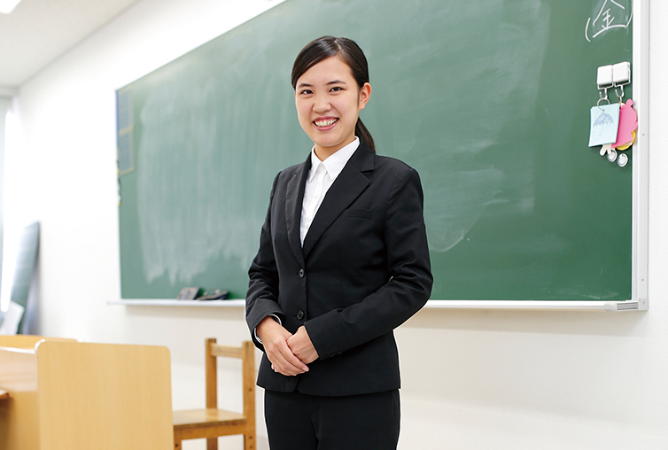 ECC国際外語での手厚い指導が採用試験への自信に