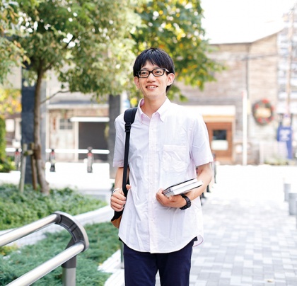 子どもたちに世界の広さを伝えられる指導者をめざします。