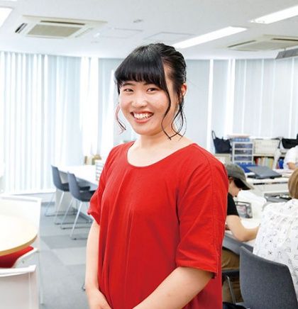 毎日ネイティブ講師と話すうちジョーク交じりの英会話も自然にできるように